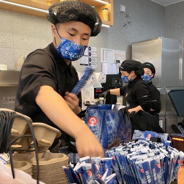 国家“反内卷”动真格！3家外卖平台再被约谈，外卖大战要终结了