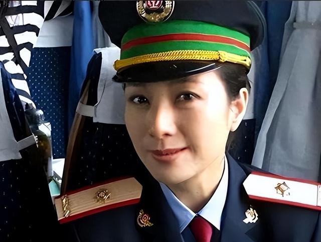 权色交易、陪睡上位，她压根不沾边	，简直是娱圈的一股“清流”