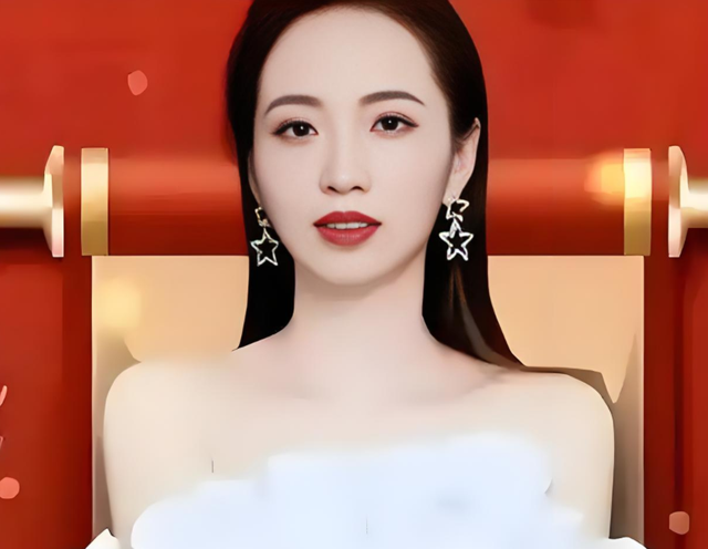 恒大歌舞团长白珊珊：许家印被抓后，她却选择低调嫁给了这个男人