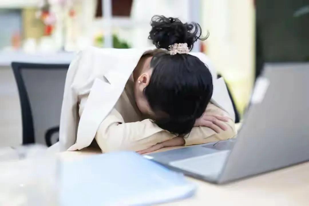 闭目养神真的有效吗 e9d00a0543784698ad87b52fb11d4fad~tplv-tt-origin-web:gif.jpeg?_iz=58558&from=article.pc_detail&lk3s=953192f4&x-expires=1770589273&x-signature=tQLv%2Fleqv5TuEyhf6Gzi3aen6Nk%3D