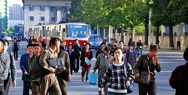 朝鲜管控有多严：突袭检查手机，外域APP全封禁，看韩剧或被判刑