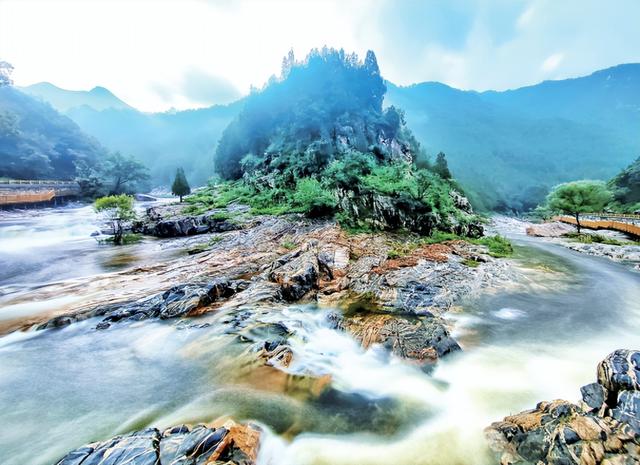 天下泰山·岱宗万象 | 雨润青峦 石映晴光