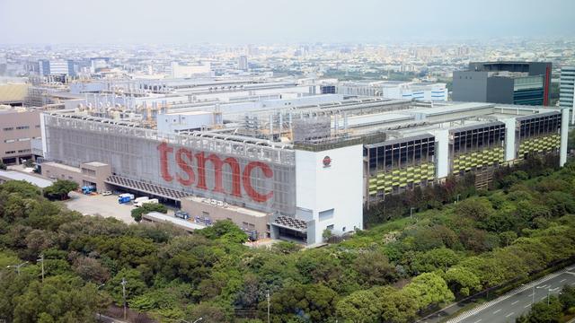 专家：日渲染周边威胁暴露军事野心
