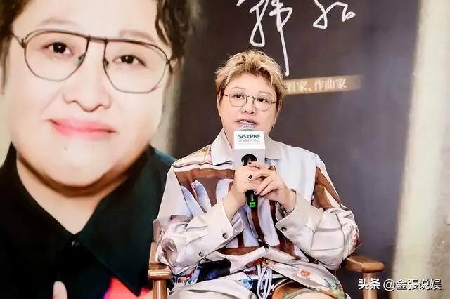贪污上亿、假慈善？被实名举报的韩红，如今连坐椅子都成了"错"