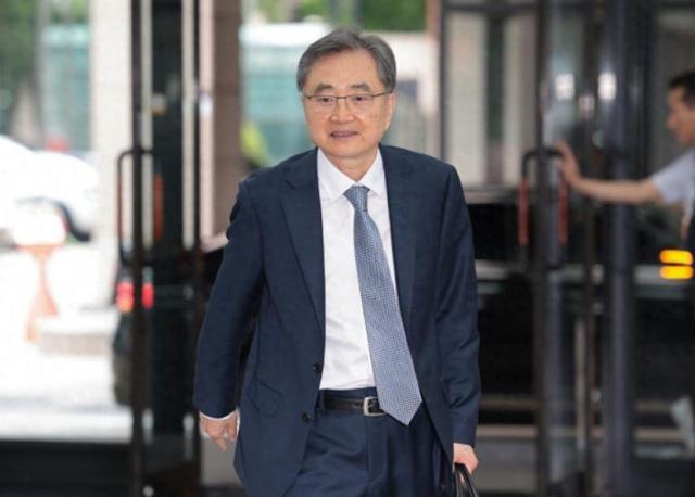 中方对韩国“一诺千金”，我外长送上“定心丸”，李在明拿到最想要的承诺，终于可以安心了