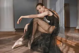 乌克兰摄影师拍下舞者的绝妙身材，太美了图片
