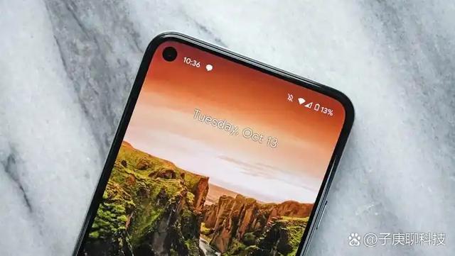 AI手机终极对决：Google的魔法、苹果的固执与三星的困局