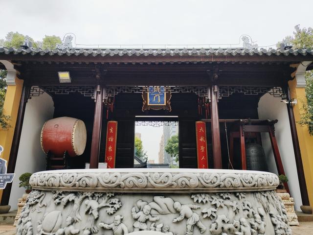 苏州城北的千年清修地，秋叶与青烟共谱天地灵韵！