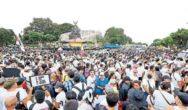 菲律宾大难临头，15万大军进入最高“红色警戒”，总统表弟被辞职