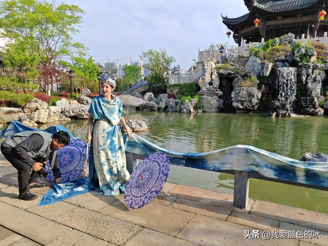 闲逛菏泽市老城曹州。这里的慎思园成了婚纱照的网红天堂了