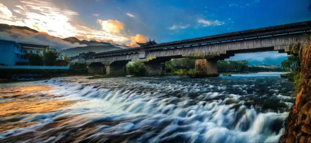 龙泉永和桥：三坊不和，知县调解，以和为贵，石桥易名