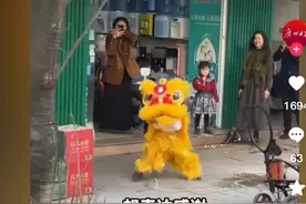 小狮子火出圈后续：央媒等官媒表扬 汪文斌点赞，小女孩将迎大动作图片