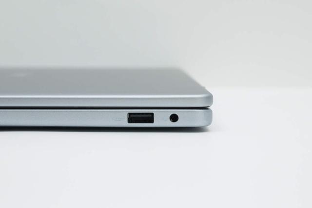 戴尔 灵越 16 Plus 外接显示器办公体验