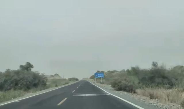 第二十二天 沙漠公路—在塔克拉玛干沙漠边缘行走