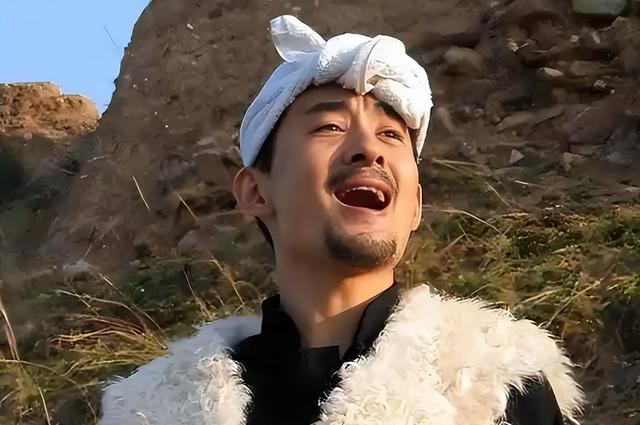 事实证明，“失踪”9年的歌手阿宝，早已走上了一条“不同的路”