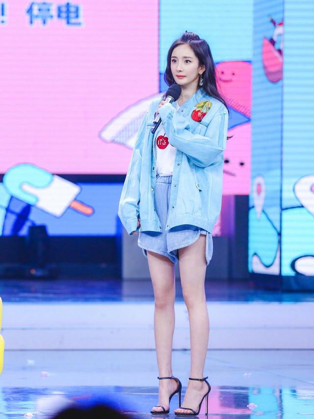 离婚7年，39岁杨幂高调宣布喜讯，刘恺威终为自己的错误买了单！