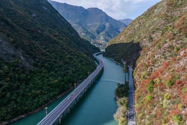 藏不住了，宜昌变身秋日调色盘！这5个绝美景点不去可惜！