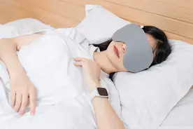 脱发、长皱纹……熬夜的危害远超你的想象图片
