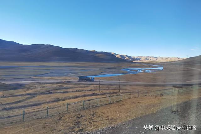 从西宁到拉萨：乘坐火车欣赏青藏铁路沿线风光