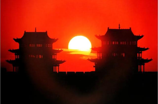 嘉峪关人集合!!🤩冬天这里暖的“心窝窝烫”，本地人表示攒劲滴很~~