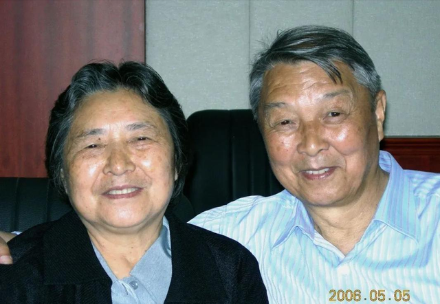 他曾是胡书记的得助手，担任过贵州省委书记	，临终请求葬回故乡