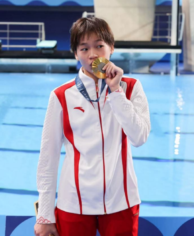 刚复出就夺冠！全红婵跳水实力不减，却依旧逃不过“身材审判”