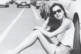 王小屯：李敖最后一任女人，为他改变自我，陪伴才子经历人生谢幕图片