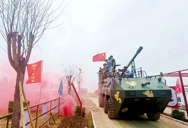 听我的，国庆来柳江！摸得到坦克，拍得出大片，还有诗与远方
