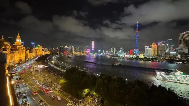 周五宠粉日|国庆赏秋,快收藏这份上海Citywalk指南,更有豫园门票等你来领!
