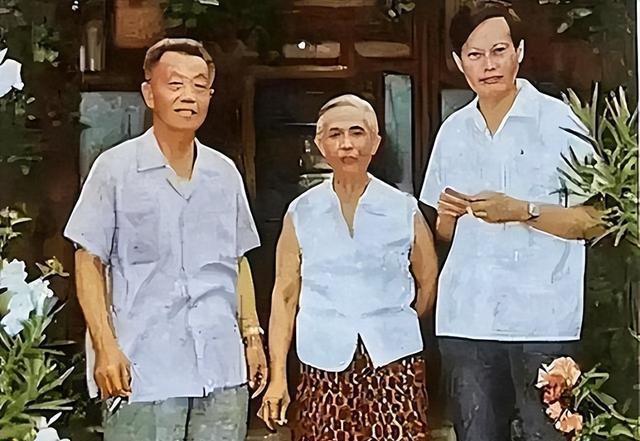 翁帆也没想到，丈夫杨振宁去世后，竟因生前一个举动再次口碑暴涨