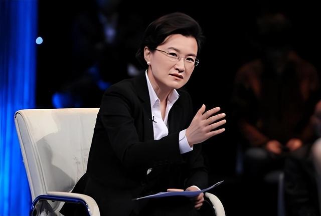 被要求滚出主持界，沦为众矢之的的央视主持董倩到底做错了什么?