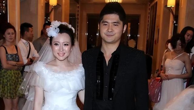 68岁潘长江豪宅名车无数，晚年却为42岁女儿愁白头，真相泪崩！