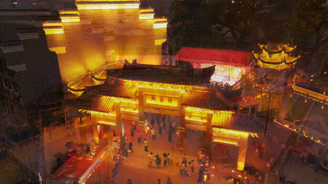 联动抖音官方ip“来江西晒个秋”带你玩转鹰潭，跟随旅游主播，打卡秋日同款场景！