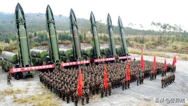 刚与中方谈完涉台问题，不到12小时，特朗普要求高市早苗通话