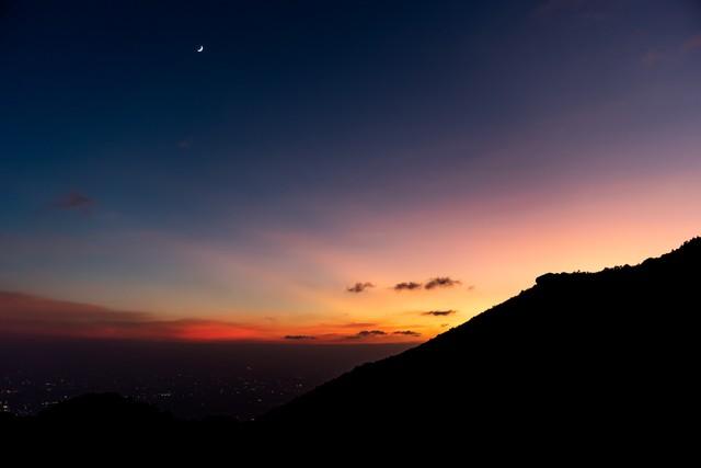 夜爬文案，夜色下另一种登山的浪漫