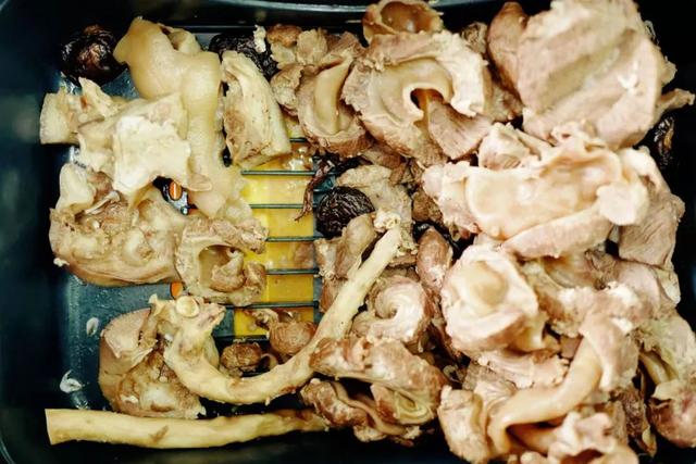 中国首个美食地标城市！300多种小吃，带上1TB的胃才能吃嗨