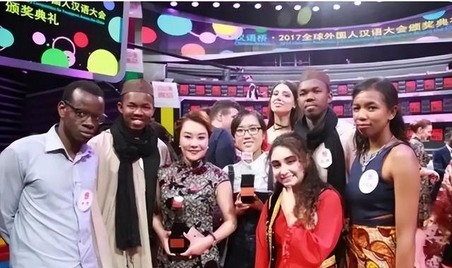 中国又一大省“占领”，超30万老外赖着不走，一座城市立了大功