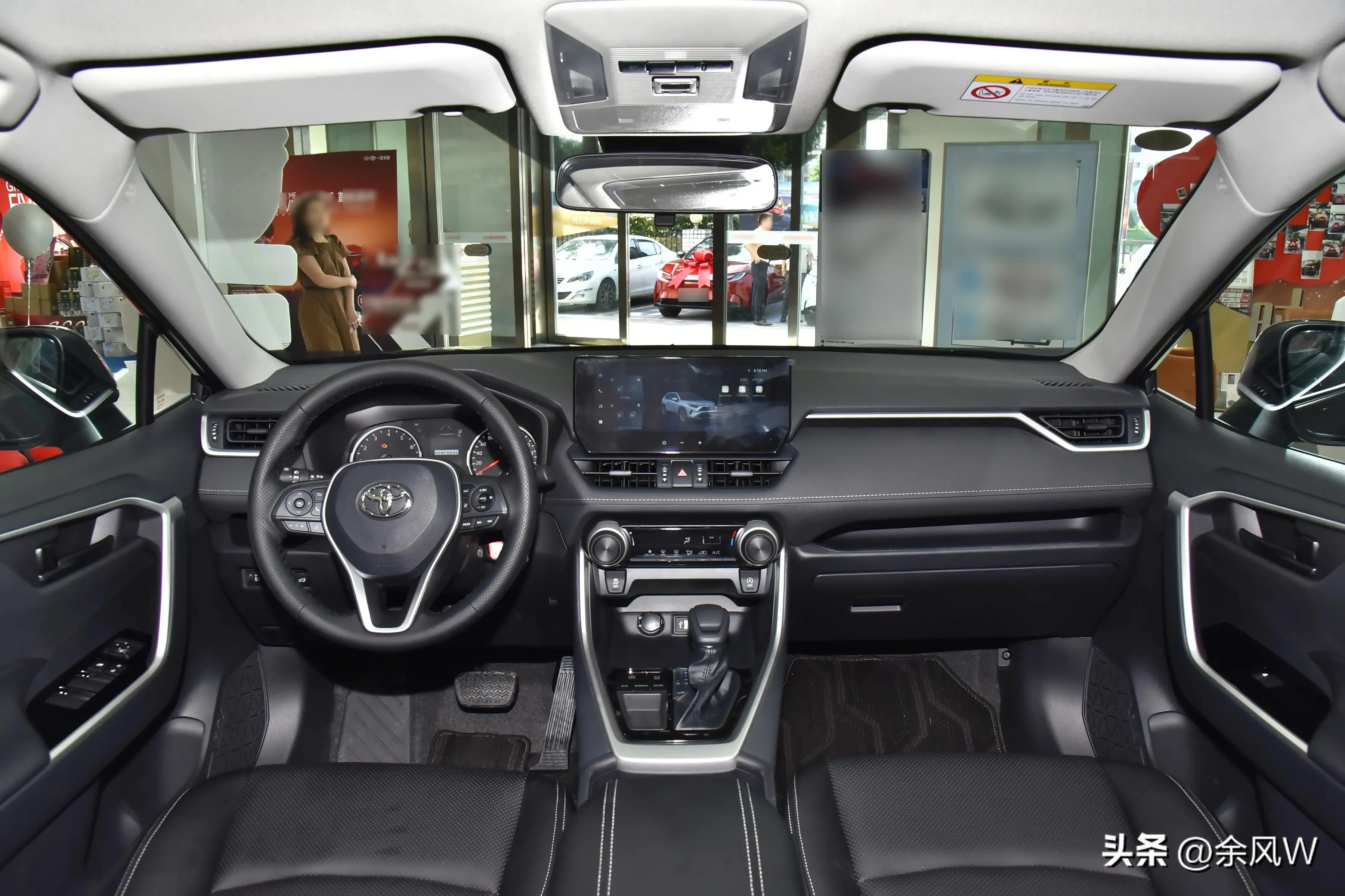 耐用性舒适性选择指南_东阳二手卡罗拉双擎2025改款_卡罗拉轩逸二手车对比