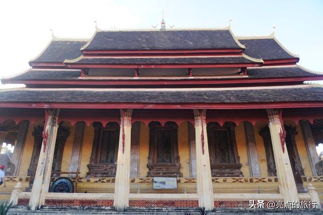 搭乘高铁去老挝，老挝旅行日记：万象攻略（凯旋门、西萨格寺）