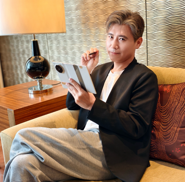 朱媛媛去世五个月后，辛柏青也传来不好的消息，担心的事还是发生