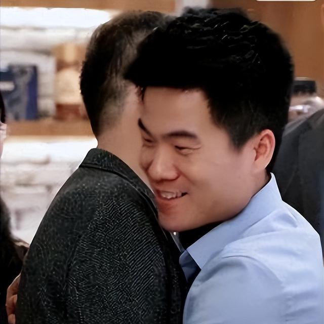 十亿能换来一命？官媒发文曝光蔡磊真实现状，渐冻症被攻克3%！