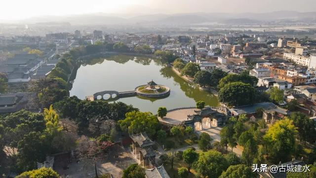 古城新语 | 建水之问:千年古城,如何“烧”出高质量发展的新“窑变”?