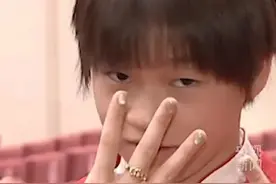 奥运表彰大会：马龙白衣像王子，全红婵高跟鞋呆萌，最美的是她图片