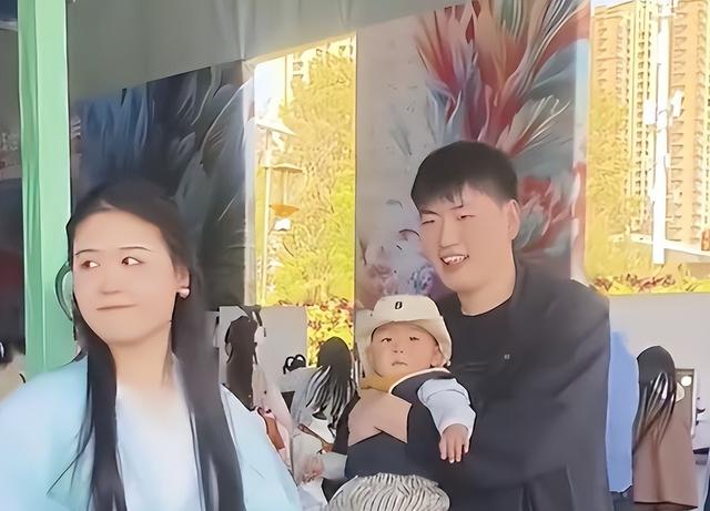 心比天高！离开大衣哥儿子后，陈亚男至今没醒悟，再婚要求离谱