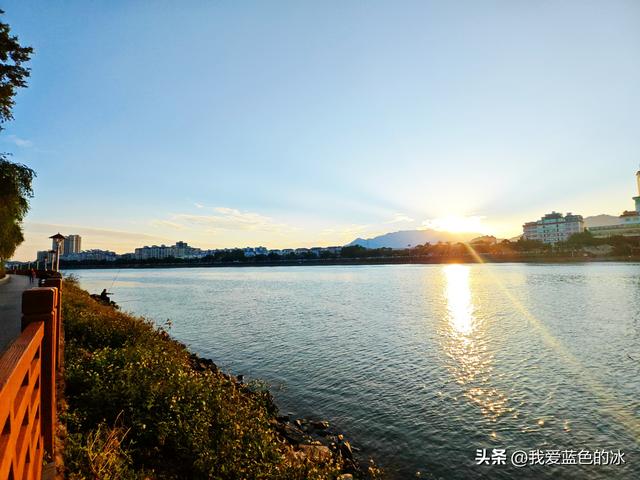 来河源第一天，吃喝，夜逛古街，漫步江边，观看亚洲第一高喷泉