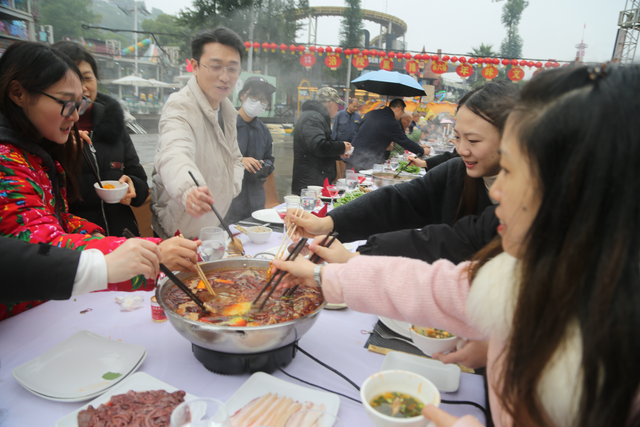 重庆一景区年味文化节启幕 助力农文旅融合