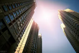 卖房人注意，“增值税法”正式发布，卖房交税，不多，9个百分点图片