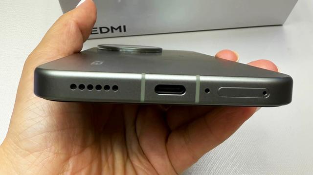 主打超级外放的国产红米旗舰机，电池升级到7520mah，耐用更好用