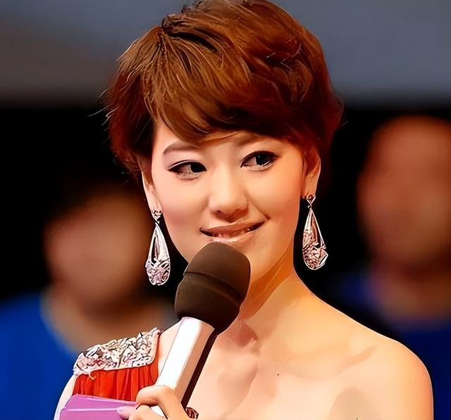 私生活混乱、被央视开除	、陪睡上位？王冠身上的标签究竟有多离谱