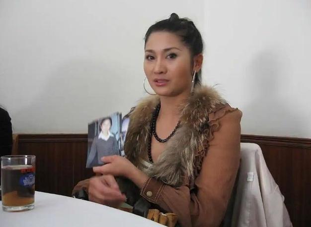 陪睡陪玩只是冰山一角，明星曝出的圈中内幕，一个比一个荒唐!